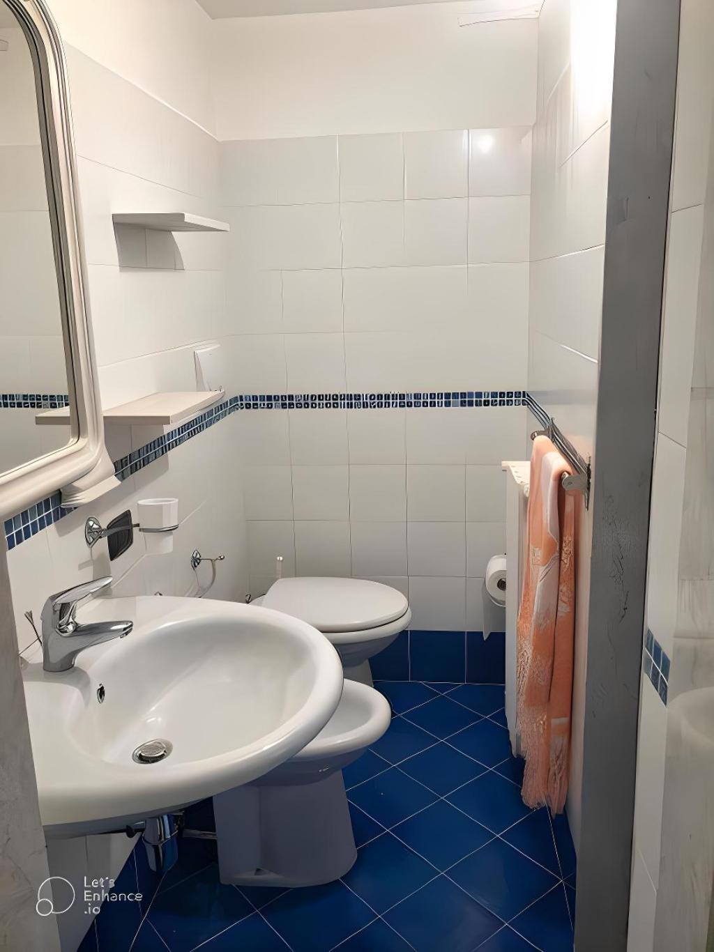 Sea Breeze Villa - Luna Apartment 바리 외부 사진
