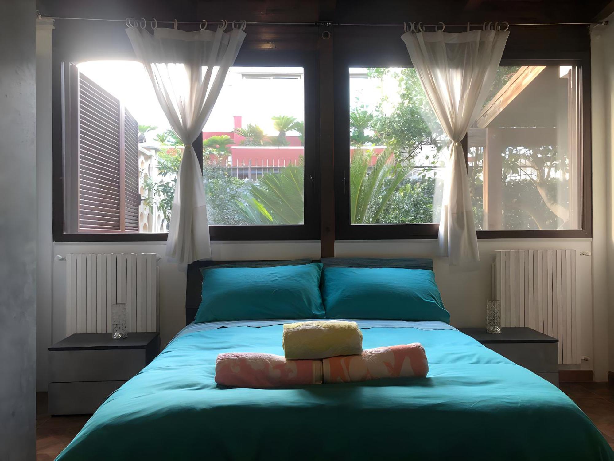 Sea Breeze Villa - Luna Apartment 바리 외부 사진
