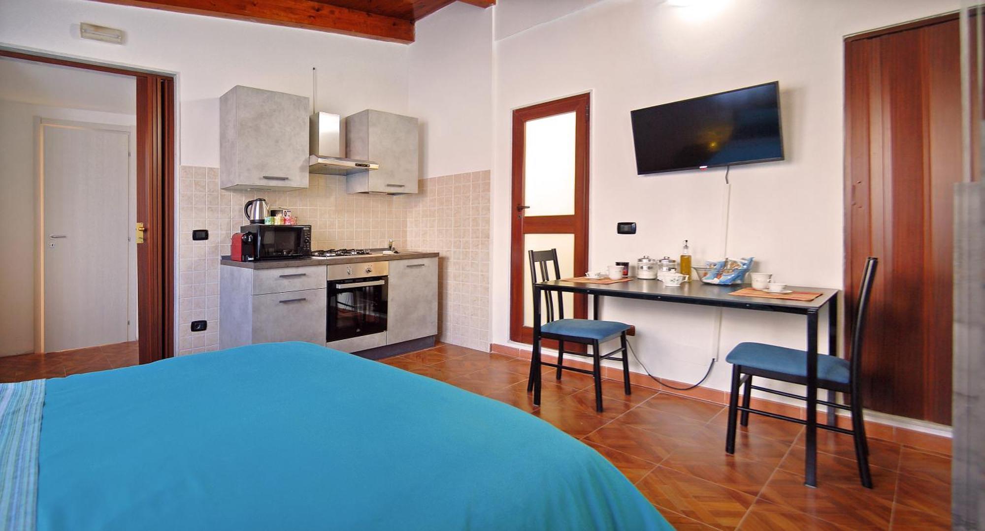 Sea Breeze Villa - Luna Apartment 바리 외부 사진